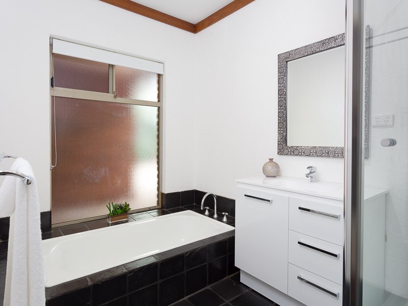 34 Stefanelli Close, Wandi WA 6167