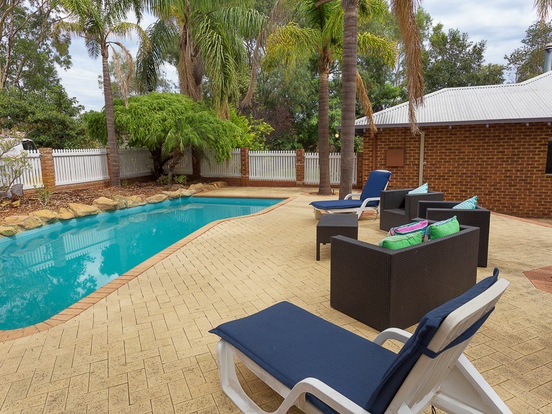 34 Stefanelli Close, Wandi WA 6167