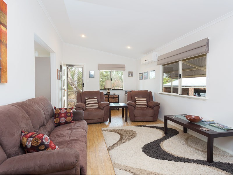 34 Stefanelli Close, Wandi WA 6167