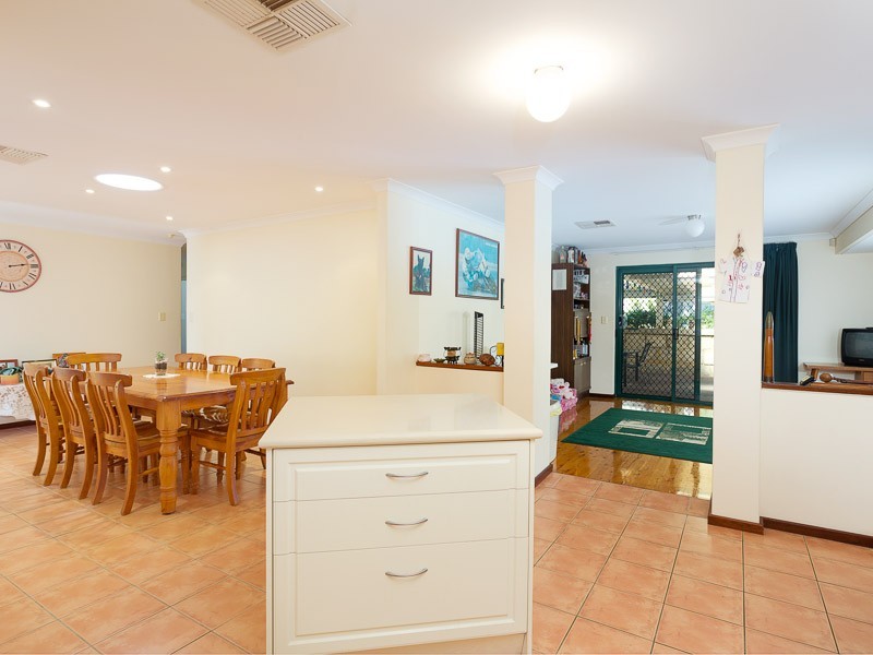 4 Imandra Circuit, Success WA 6164