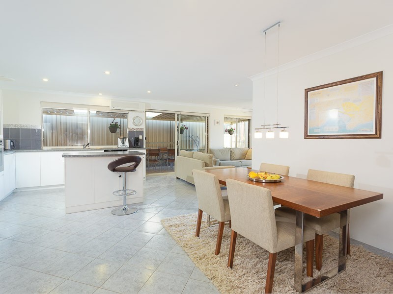 17 Ranunculus Court, Beeliar WA 6164