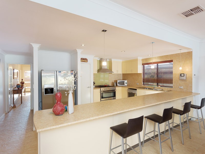 313 Wentworth Parade, Success WA 6164