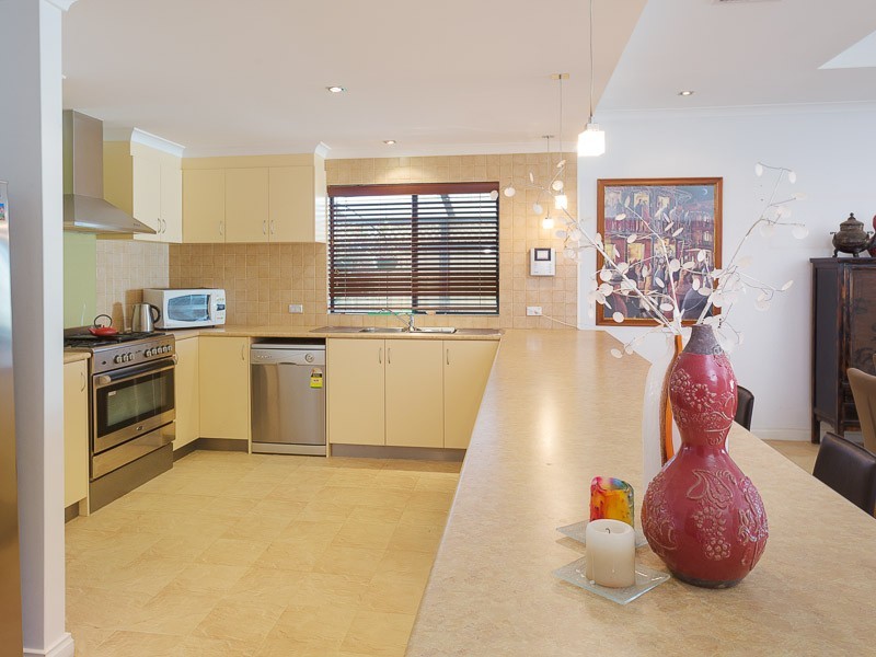 313 Wentworth Parade, Success WA 6164
