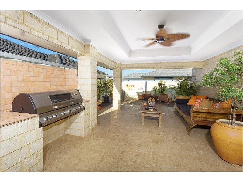 313 Wentworth Parade, Success WA 6164
