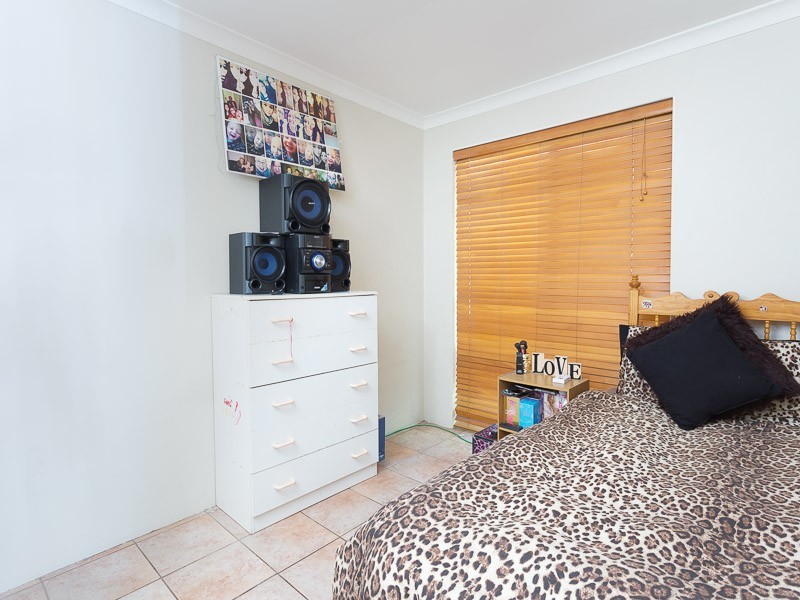 24 Carlhausen Close, Atwell WA 6164