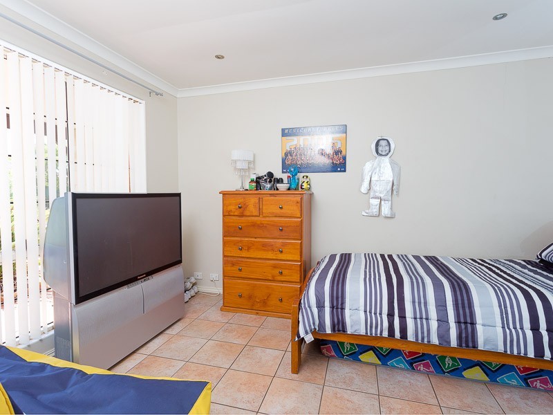 24 Carlhausen Close, Atwell WA 6164