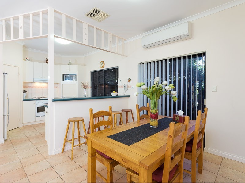 96 Brenchley Drive, Atwell WA 6164