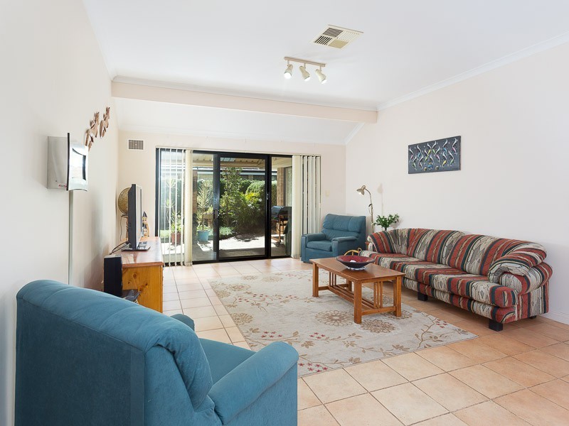 96 Brenchley Drive, Atwell WA 6164