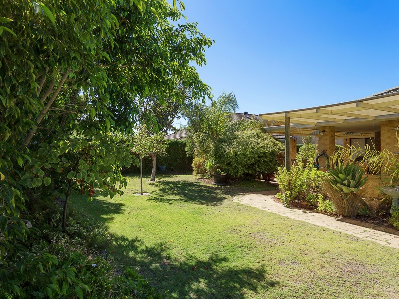 96 Brenchley Drive, Atwell WA 6164