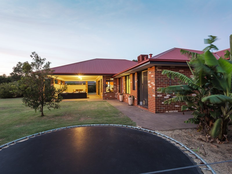 5 Algeri Link, Oakford WA 6121