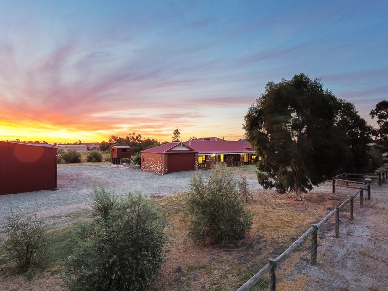 5 Algeri Link, Oakford WA 6121