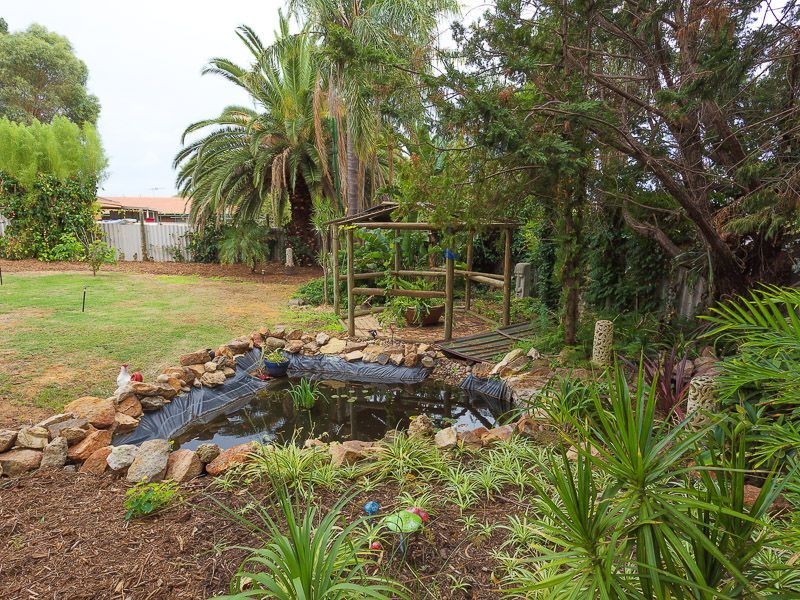 13 Mandfield Way, Parmelia WA 6167