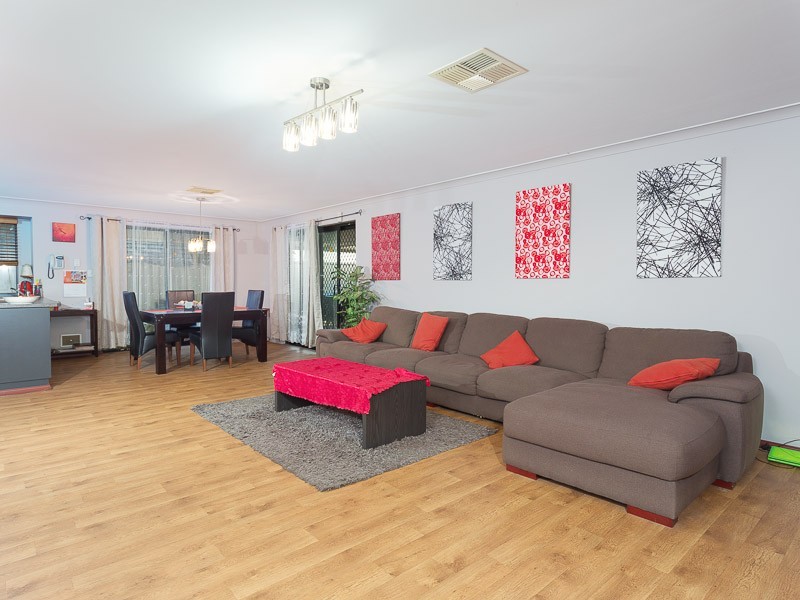 17 Coppito Circuit, Beeliar WA 6164