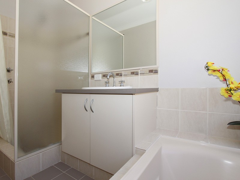 2 Jardine Street, Success WA 6164