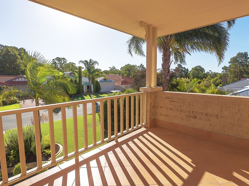 6 Mirabeau Mews, Bibra Lake WA 6163
