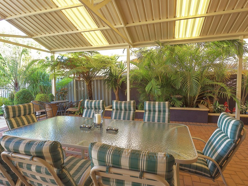 6 Mirabeau Mews, Bibra Lake WA 6163