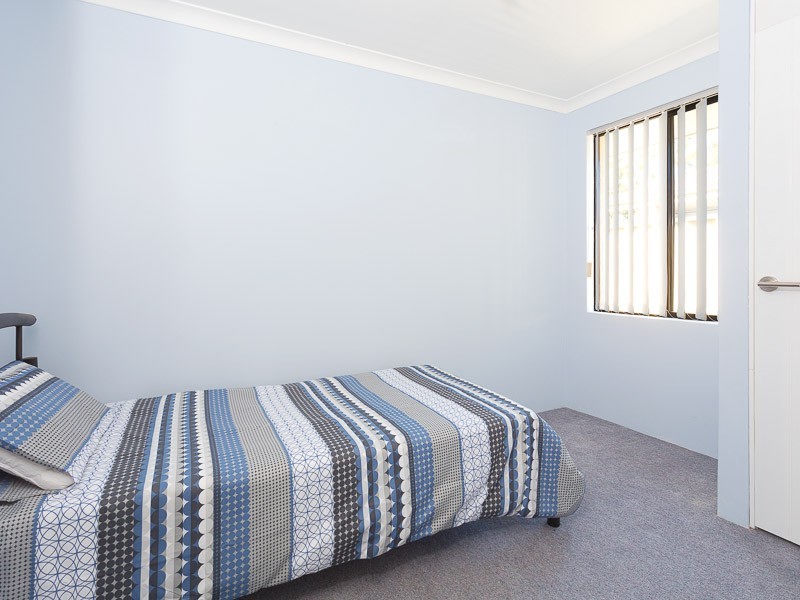 6 Okehampton Road, Warnbro WA 6169