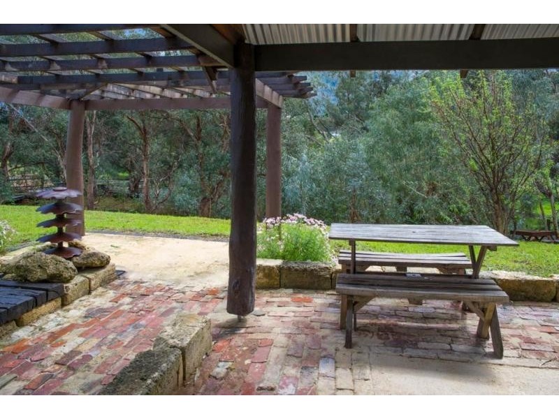 4 Homestead Place, Byford WA 6122