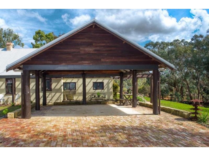 4 Homestead Place, Byford WA 6122