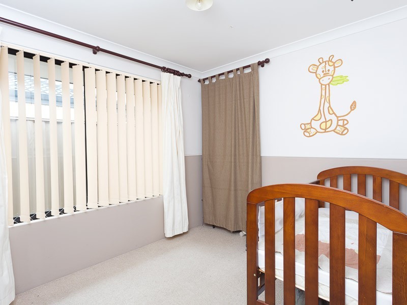 10 Acorn Place, South Lake WA 6164