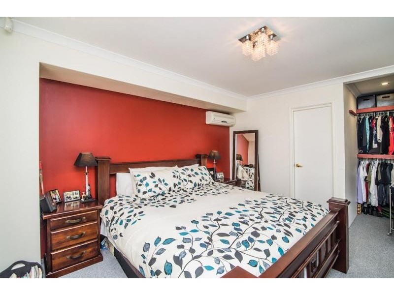 31 Camden Boulevard, Aubin Grove WA 6164