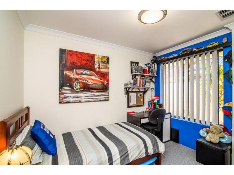 31 Camden Boulevard, Aubin Grove WA 6164