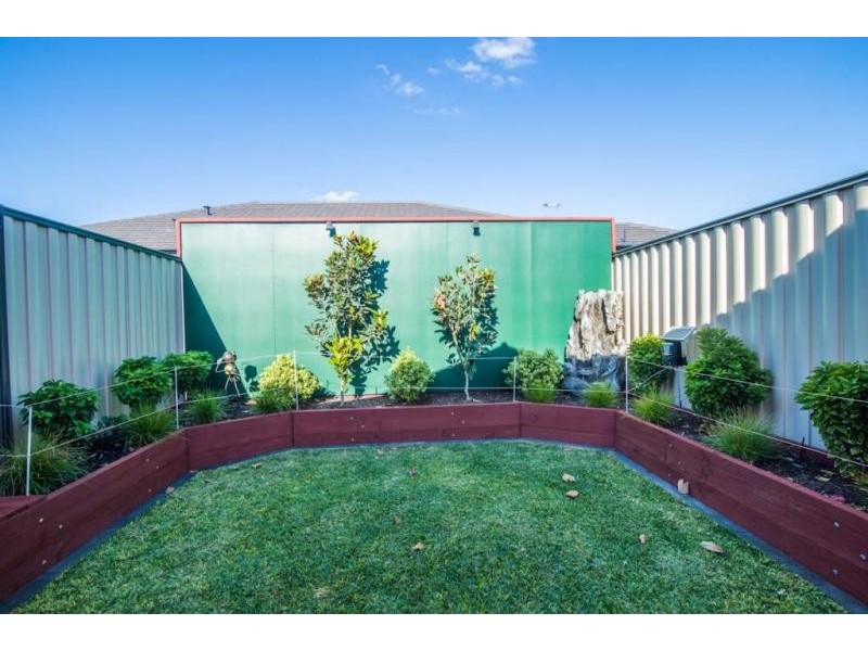 31 Camden Boulevard, Aubin Grove WA 6164