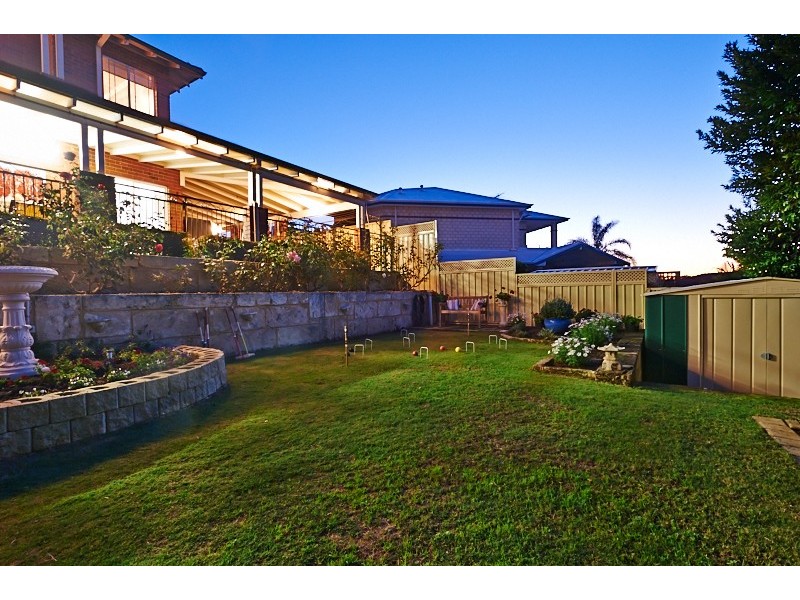 29 Whitfeld Terrace, Winthrop WA 6150