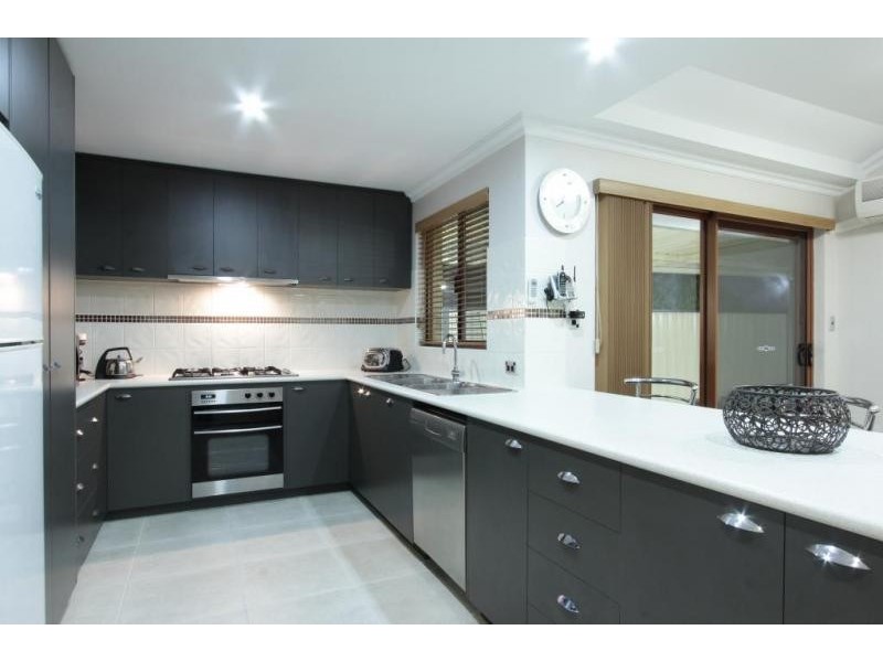 5 Montgomery Drive, Success WA 6164