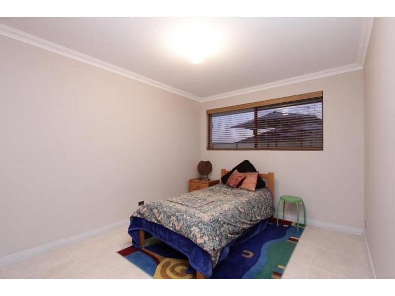 5 Montgomery Drive, Success WA 6164