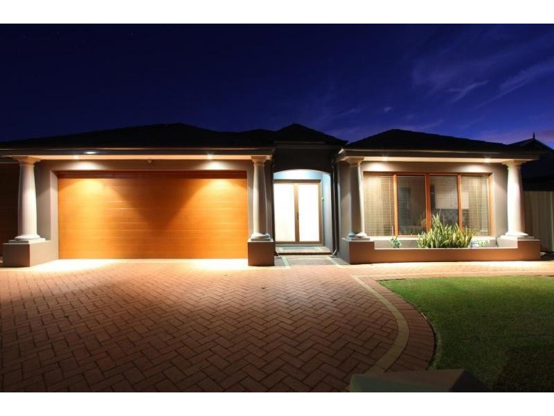 5 Montgomery Drive, Success WA 6164