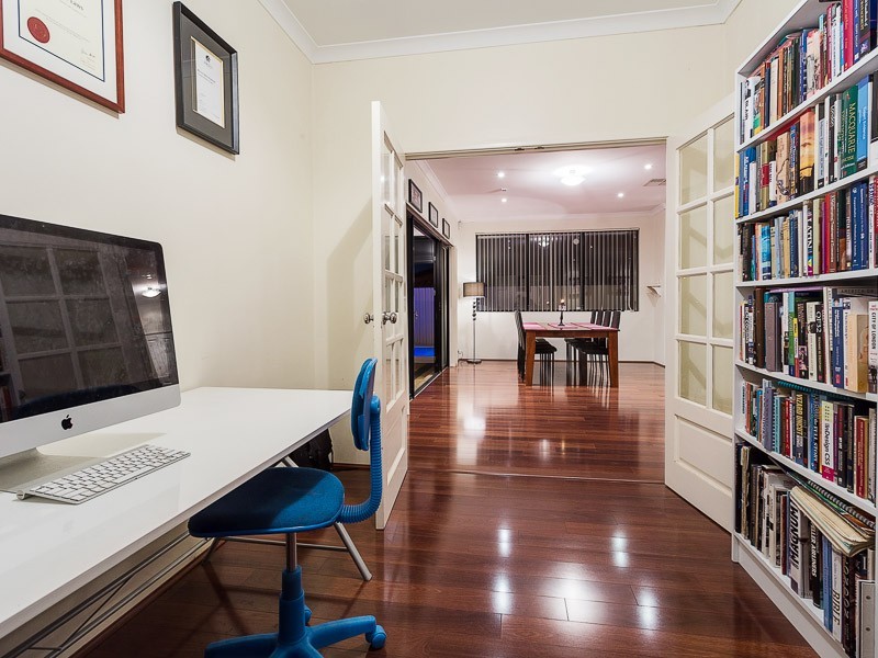 23 Peterborough Circle, North Lake WA 6163