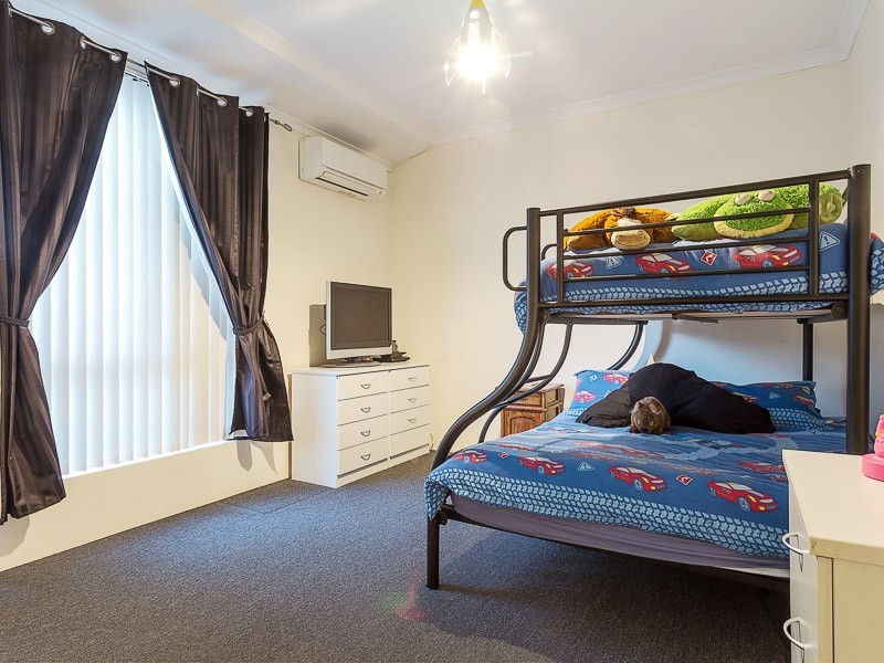 23 Peterborough Circle, North Lake WA 6163