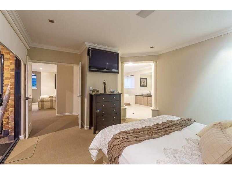 39 Westerway Terrace, North Lake WA 6163