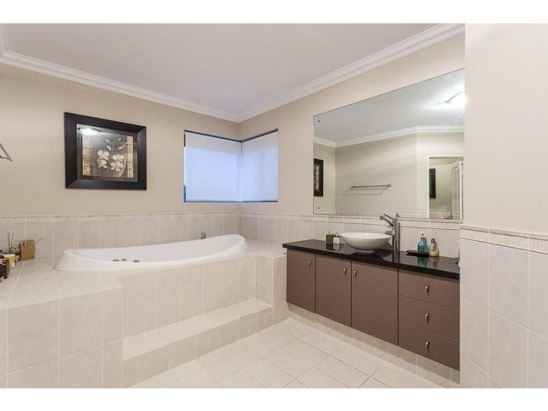 39 Westerway Terrace, North Lake WA 6163