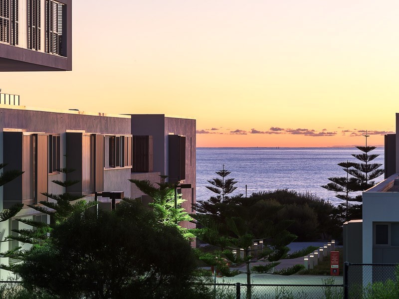 6/20 Enderby Close, North Coogee WA 6163