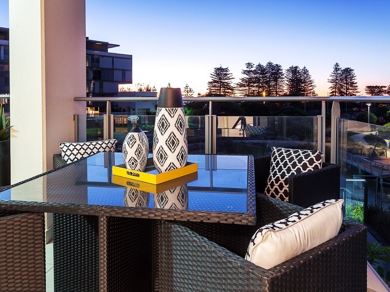 6/20 Enderby Close, North Coogee WA 6163