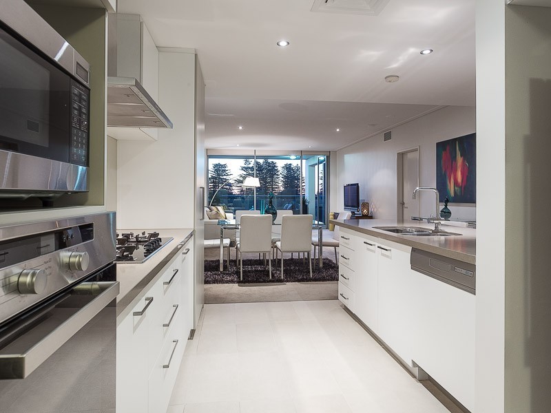 6/20 Enderby Close, North Coogee WA 6163