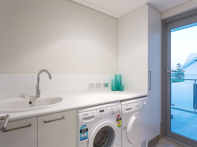 6/20 Enderby Close, North Coogee WA 6163