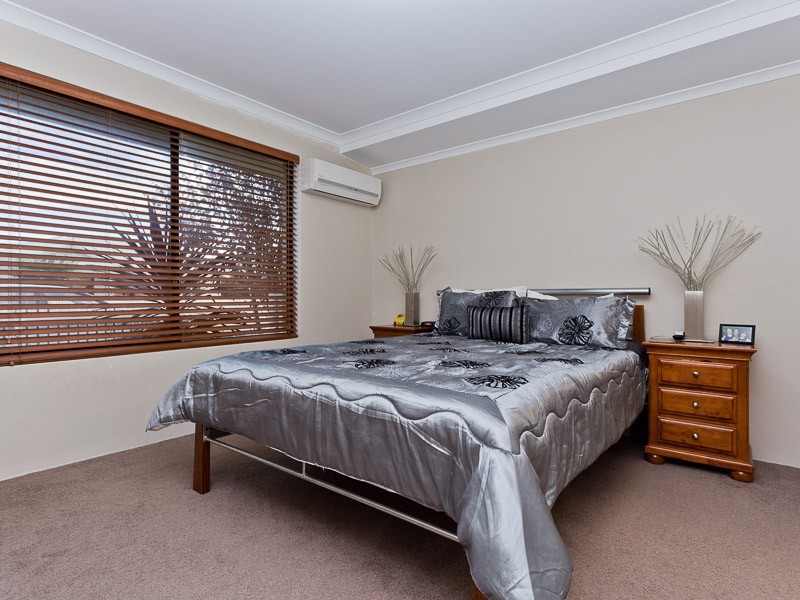 4 Clarity Elbow, Atwell WA 6164