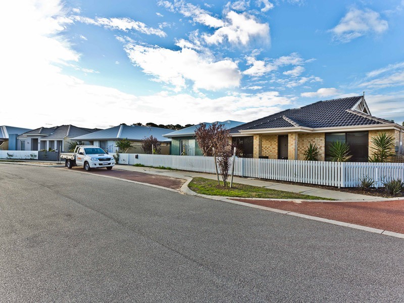 4 Clarity Elbow, Atwell WA 6164