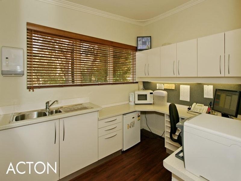 180 Grove Road, Lesmurdie WA 6076