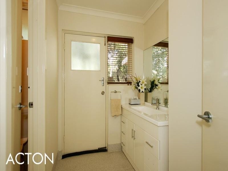 180 Grove Road, Lesmurdie WA 6076