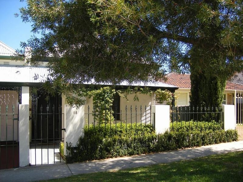 18 Victoria Street, Mosman Park WA 6012
