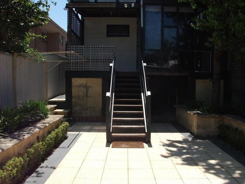 18 Victoria Street, Mosman Park WA 6012