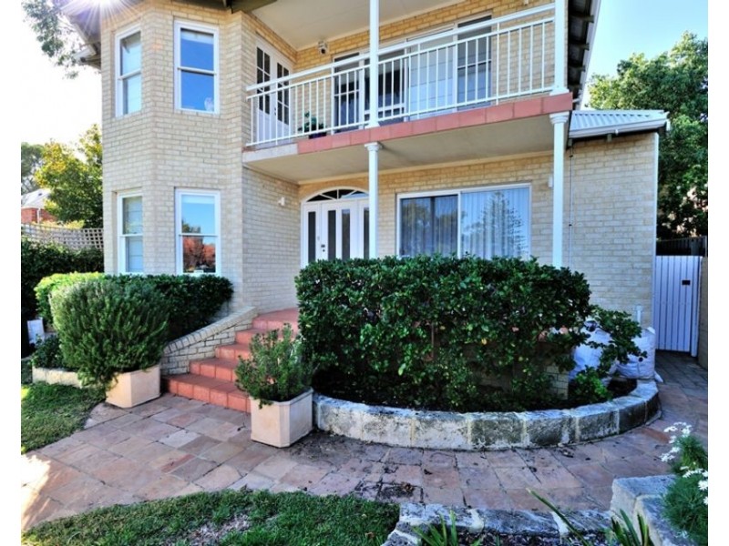 17 Franklin Street, Swanbourne WA 6010