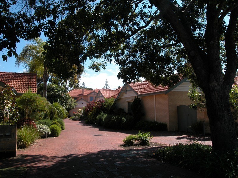 7/4 Airlie Street, Cottesloe WA 6011