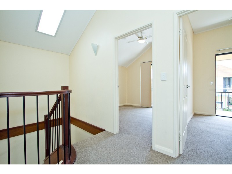 4/98 Stirling Highway, North Fremantle WA 6159