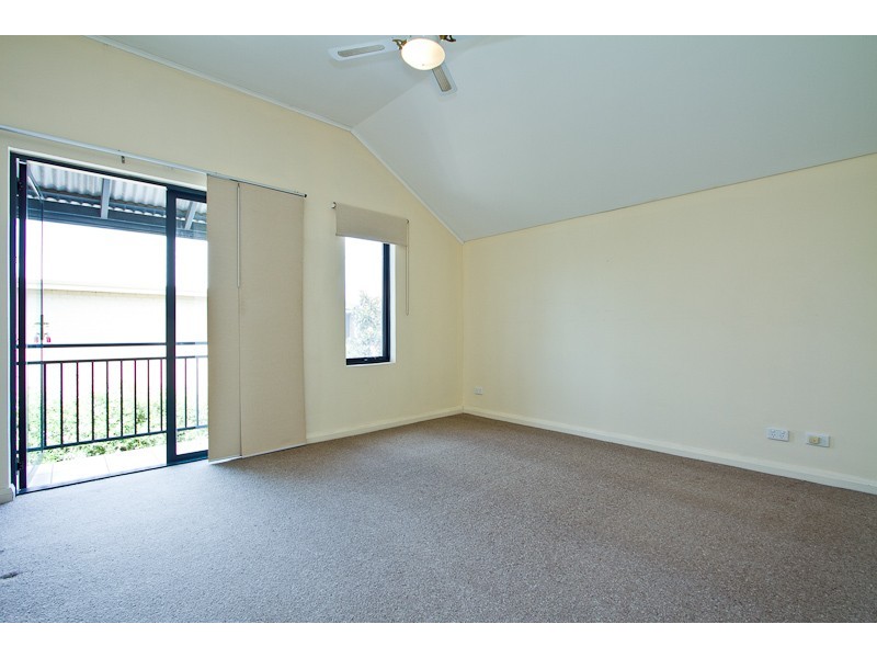 4/98 Stirling Highway, North Fremantle WA 6159