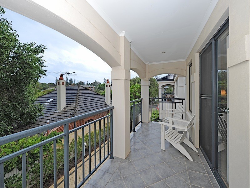 2/24 St Leonards Street, Mosman Park WA 6012